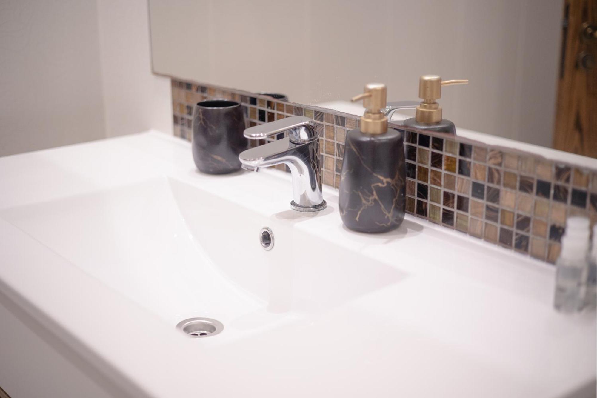 Maestro Sea - View Apartment Larnaca Ngoại thất bức ảnh